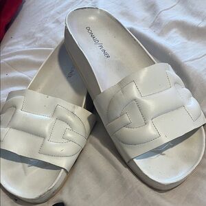 DONALD PLINER  White  Slide Sandals